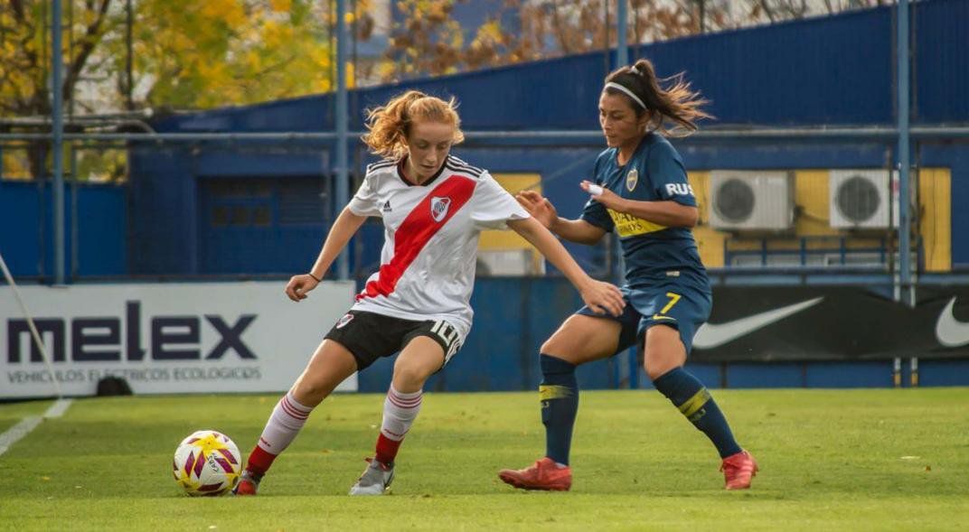 El fútbol femenino uruguayo sumergido en diferencias que no permiten el  inicio de la temporada - 970 Universal