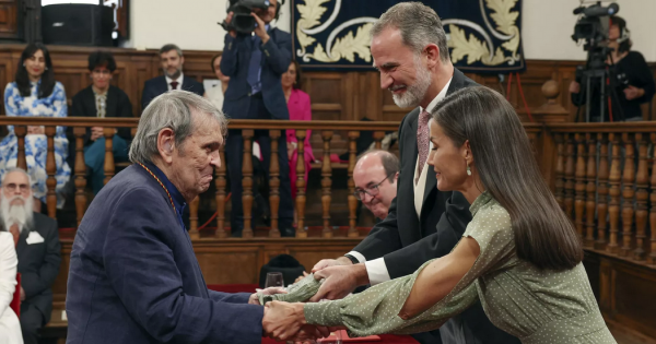 Poeta Venezolano Rafael Cadenas Recibe Premio Cervantes 2022 El Extremo Sur 5303